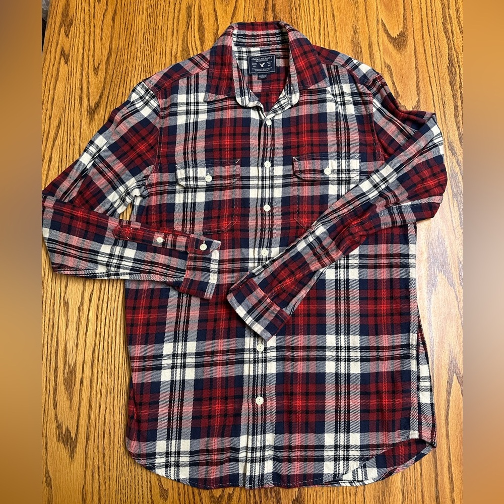 American Eagle Red and Blue Plaid Flannel Button Down Shirt, Size Medium Tall
